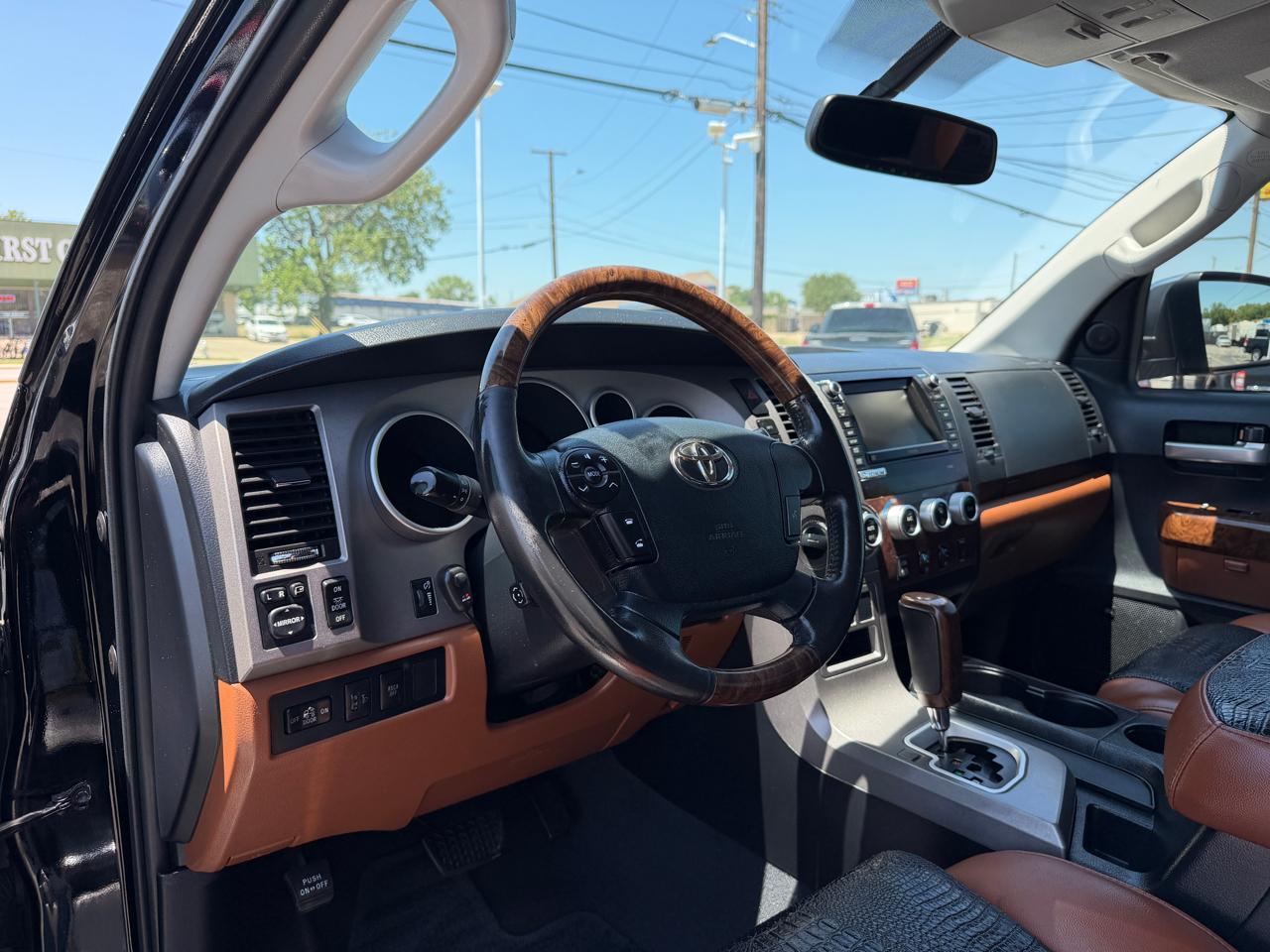 Toyota Tundra Limited 5.7L FFV CrewMax 4WD 2012