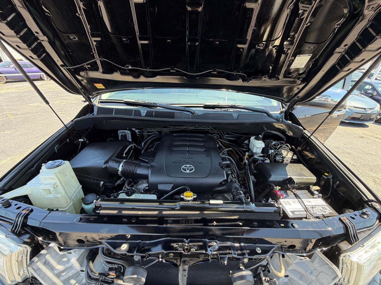 Toyota Tundra Limited 5.7L FFV CrewMax 4WD 2012