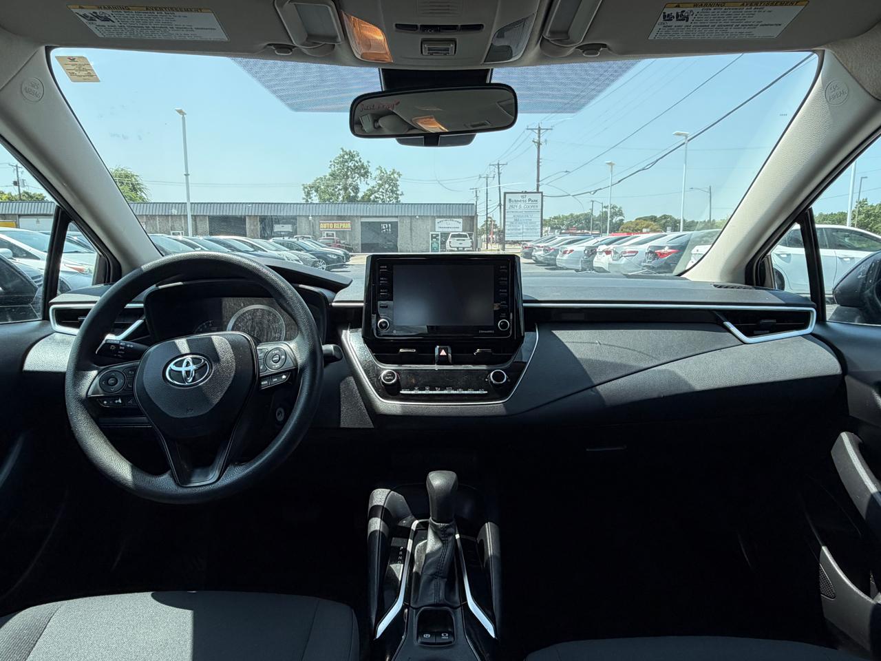 Toyota Corolla LE 2022