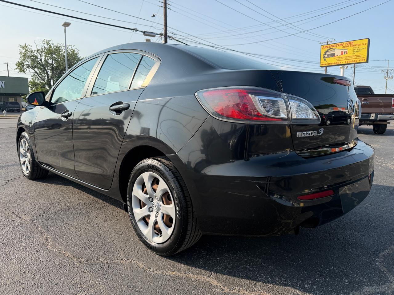 Mazda MAZDA3 i Sport 4-Door 2013