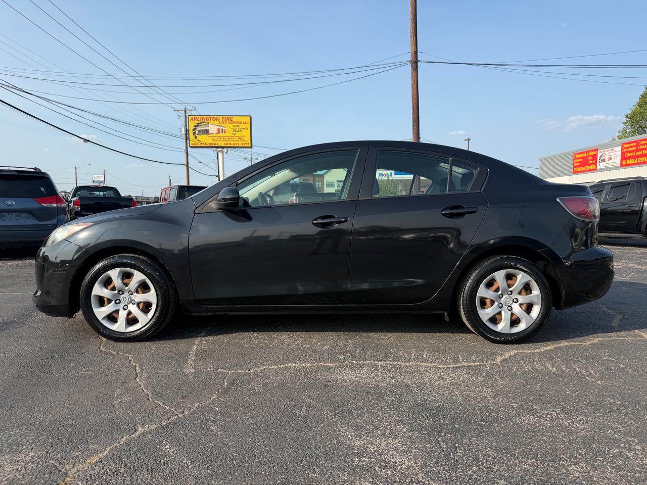 Mazda MAZDA3 i Sport 4-Door 2013
