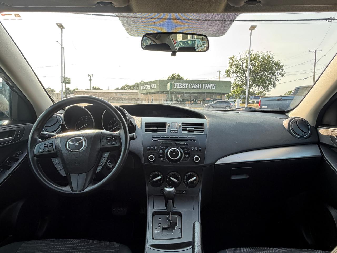 Mazda MAZDA3 i Sport 4-Door 2013