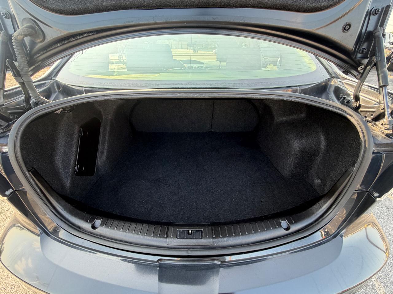 Mazda MAZDA3 i Sport 4-Door 2013