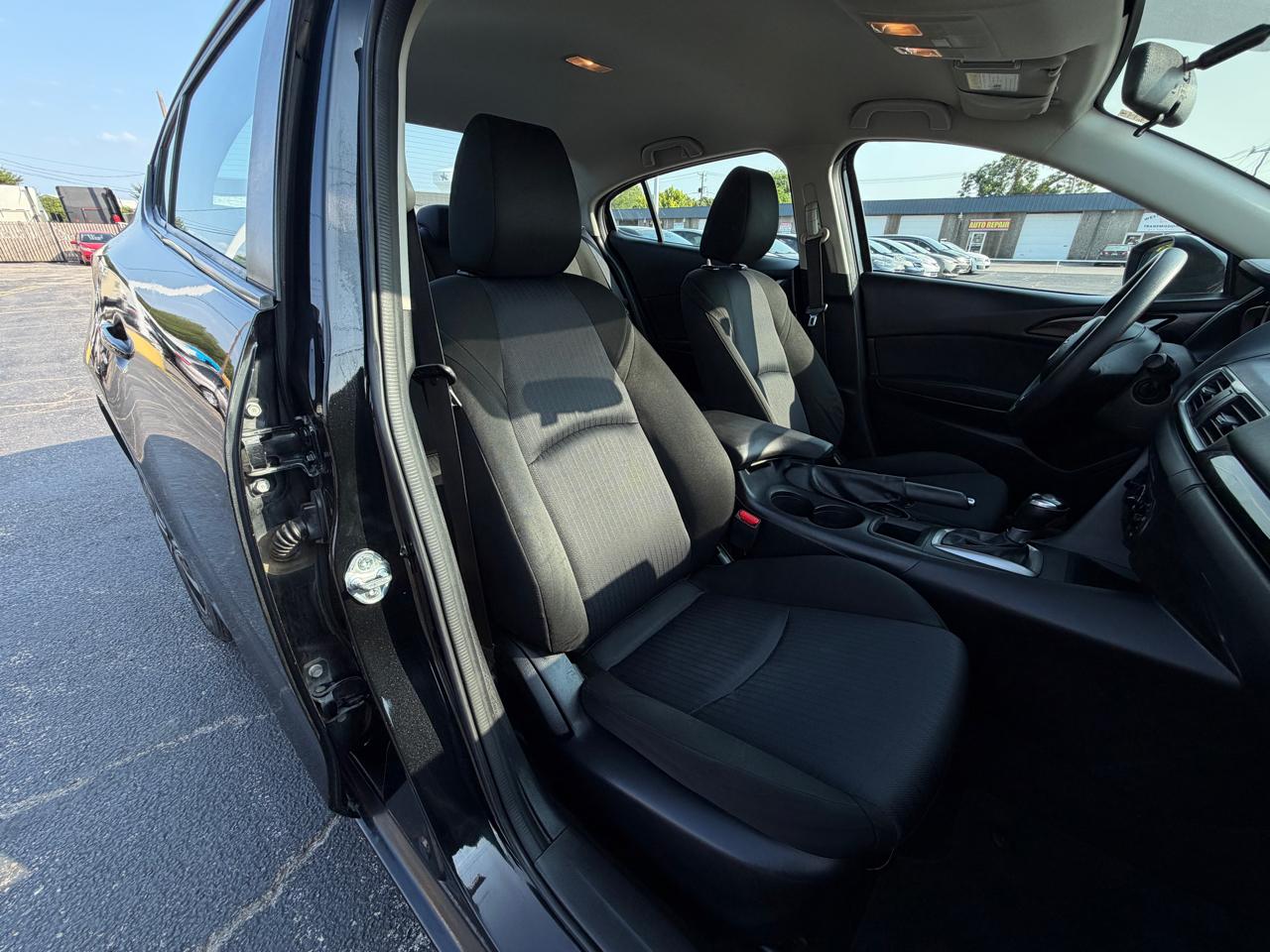 Mazda MAZDA3 i Sport AT 4-Door 2014