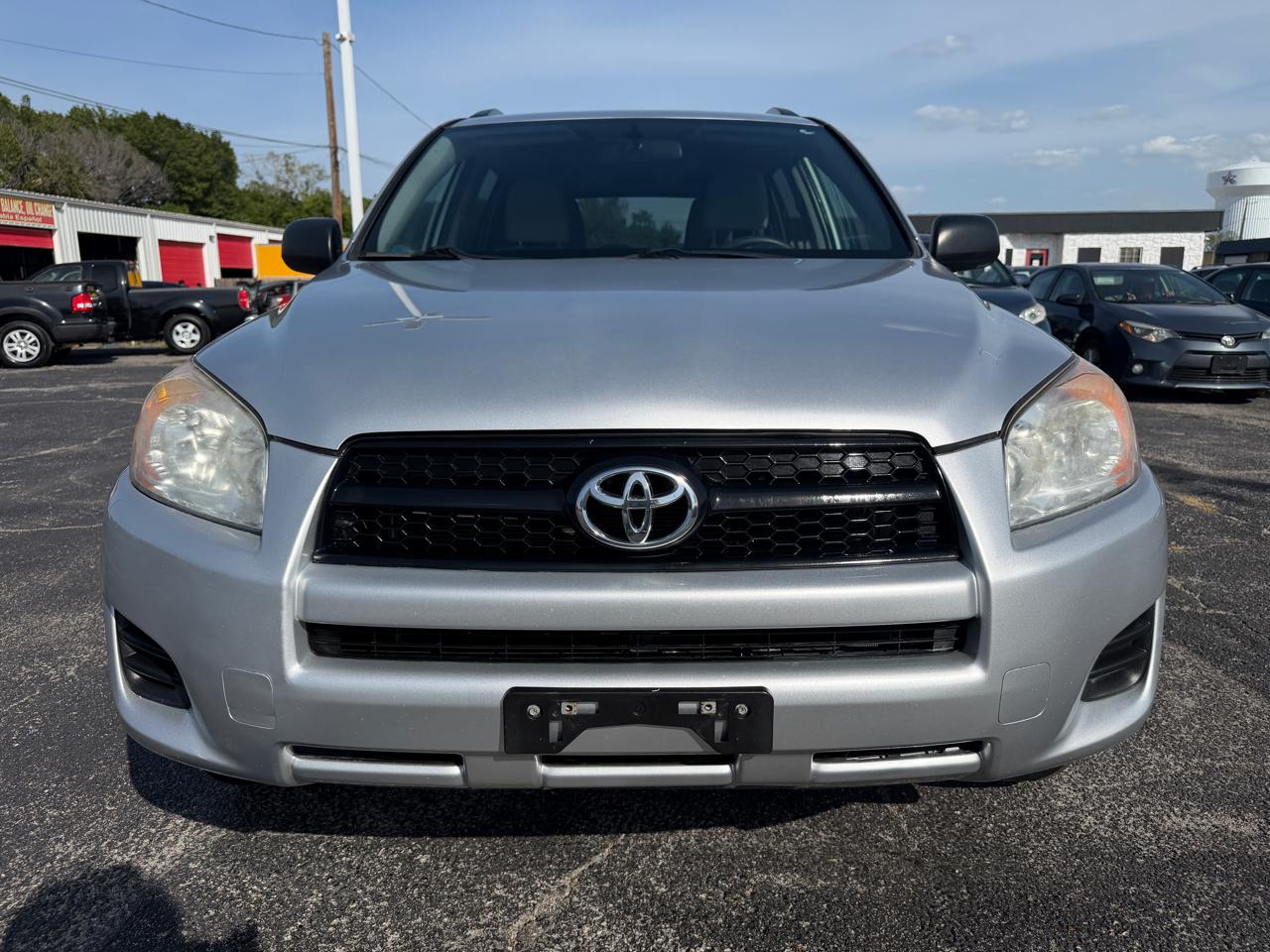 Toyota RAV4 Base I4 2WD 2012