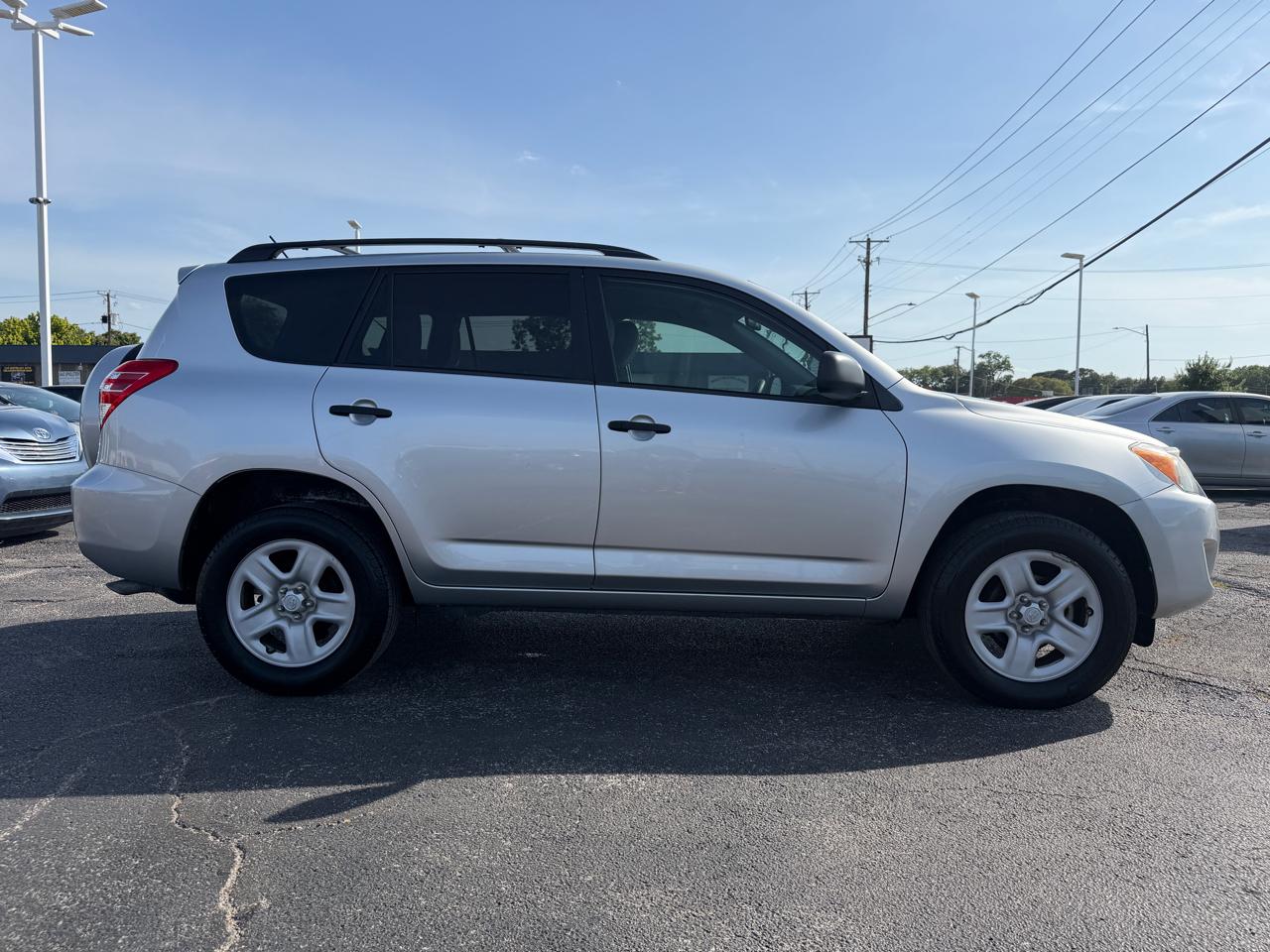 Toyota RAV4 Base I4 2WD 2012