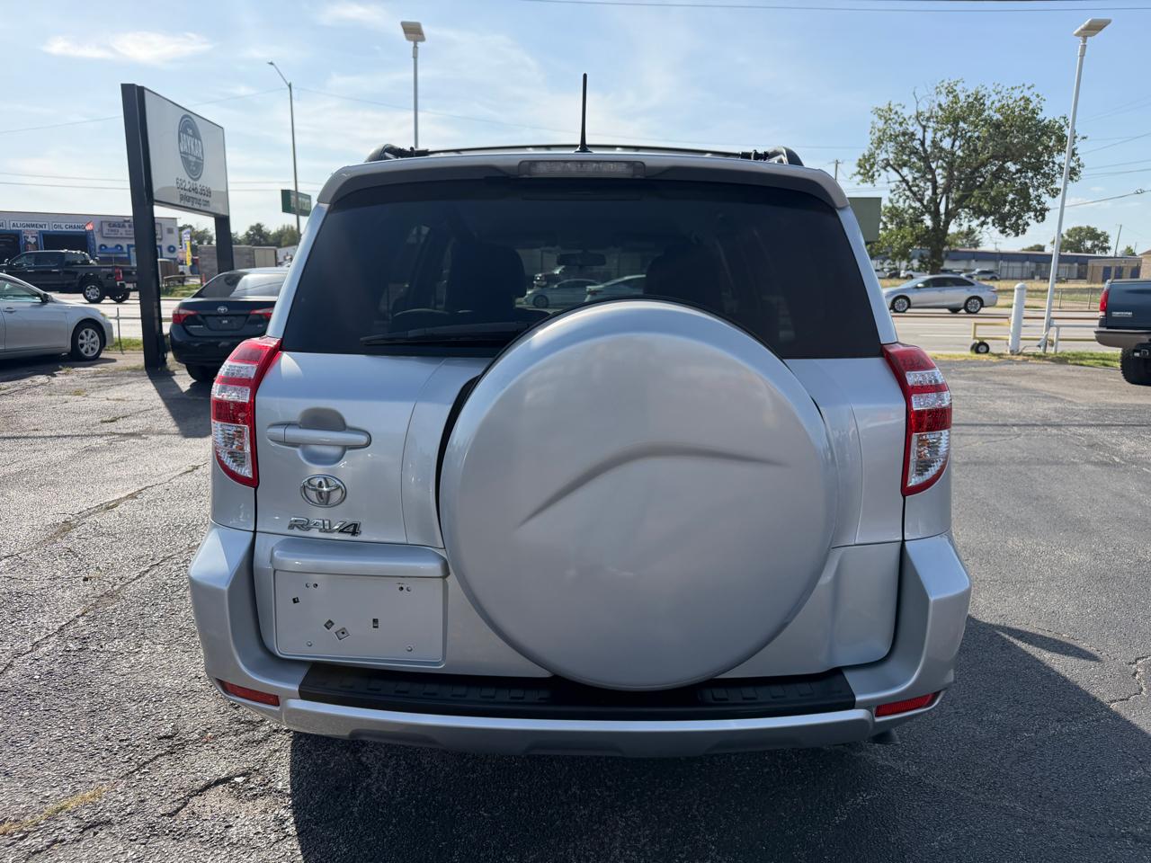 Toyota RAV4 Base I4 2WD 2012