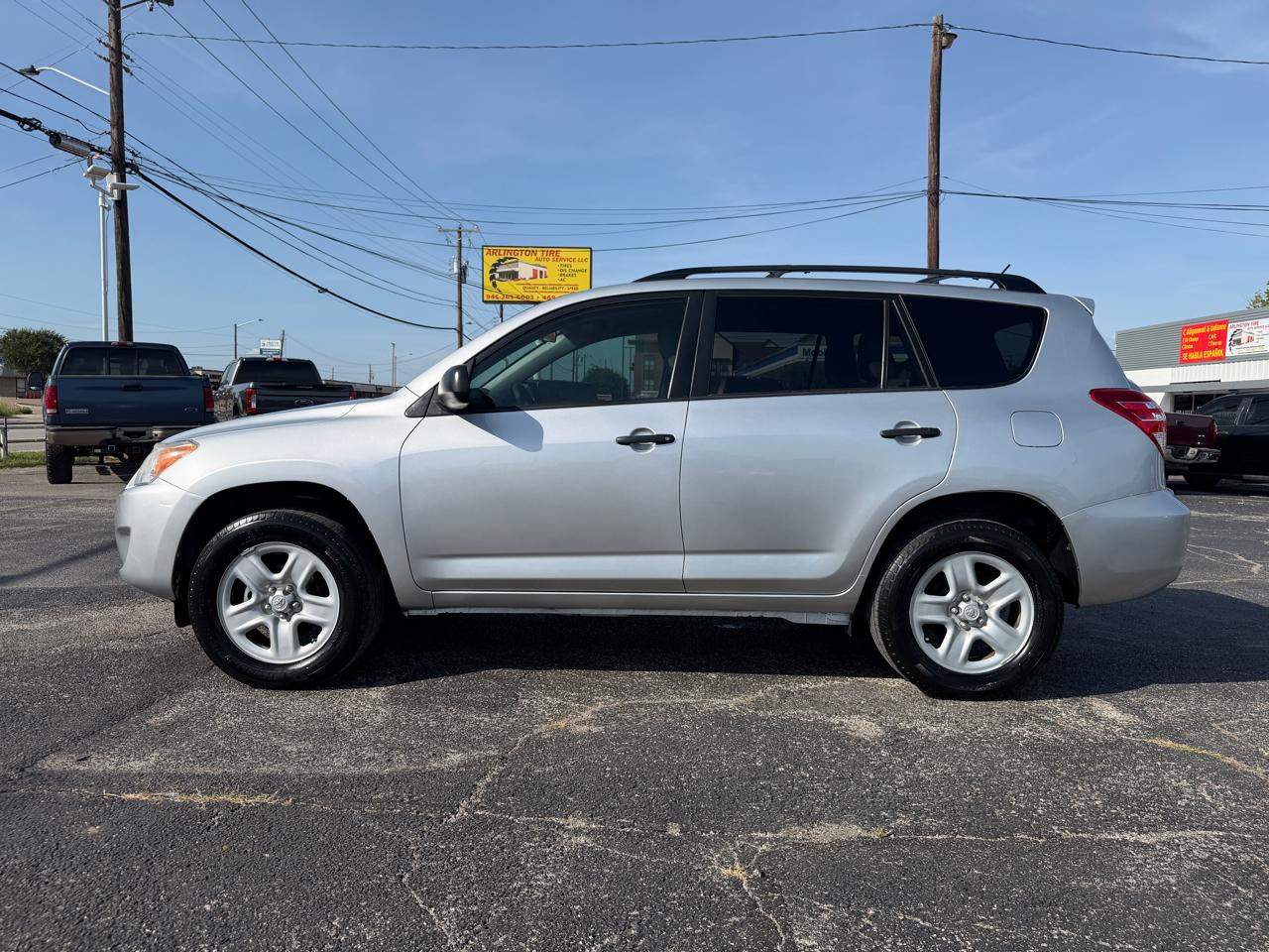 Toyota RAV4 Base I4 2WD 2012