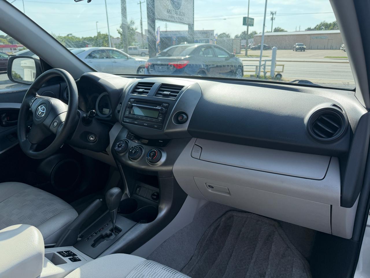 Toyota RAV4 Base I4 2WD 2012