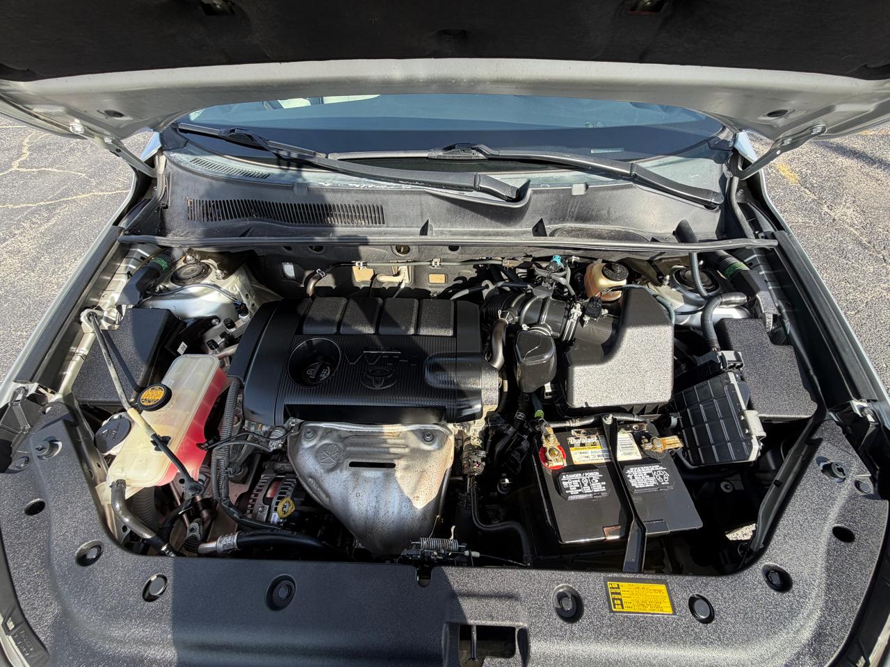 Toyota RAV4 Base I4 2WD 2012