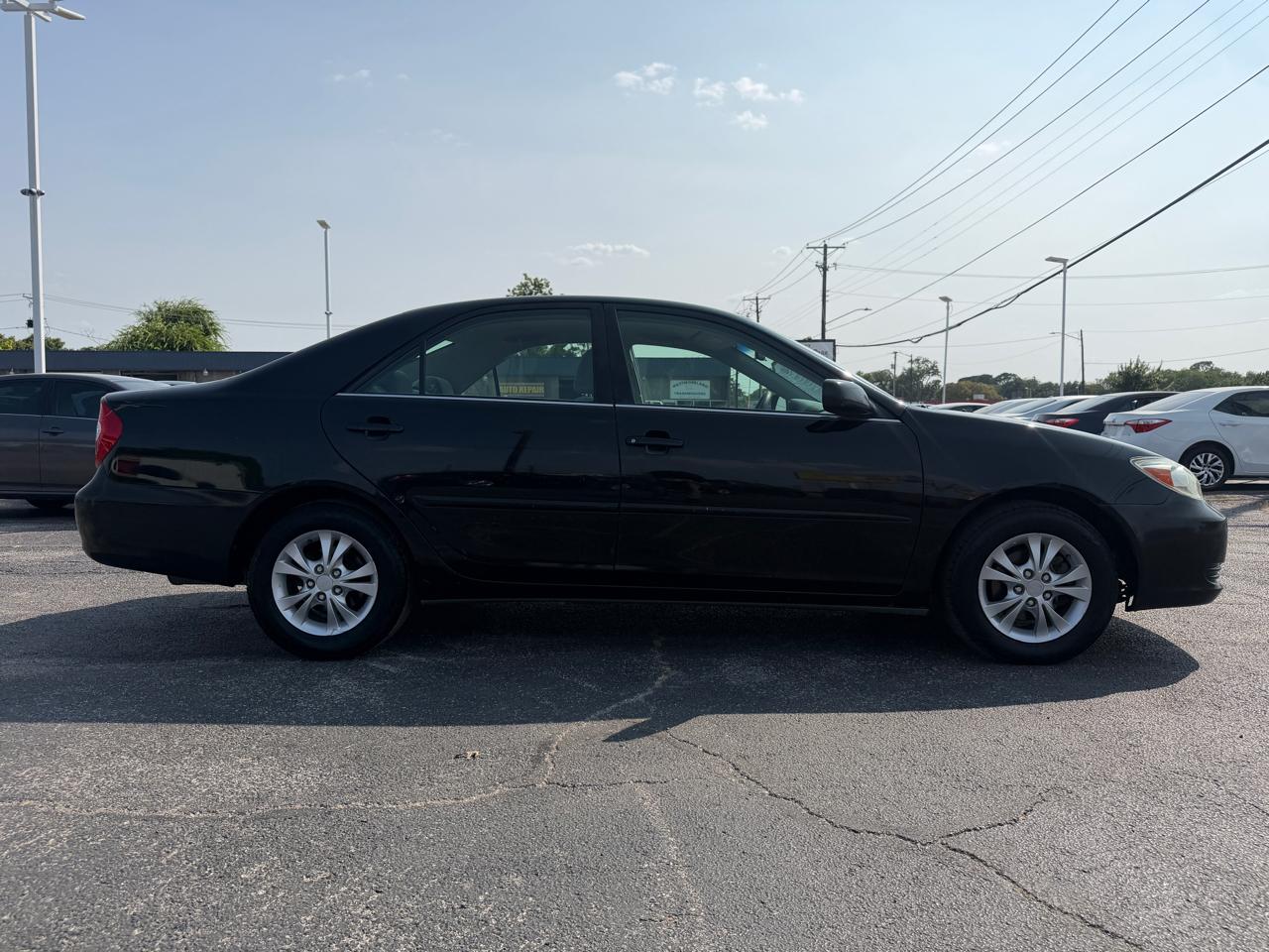 Toyota Camry LE V6 2004
