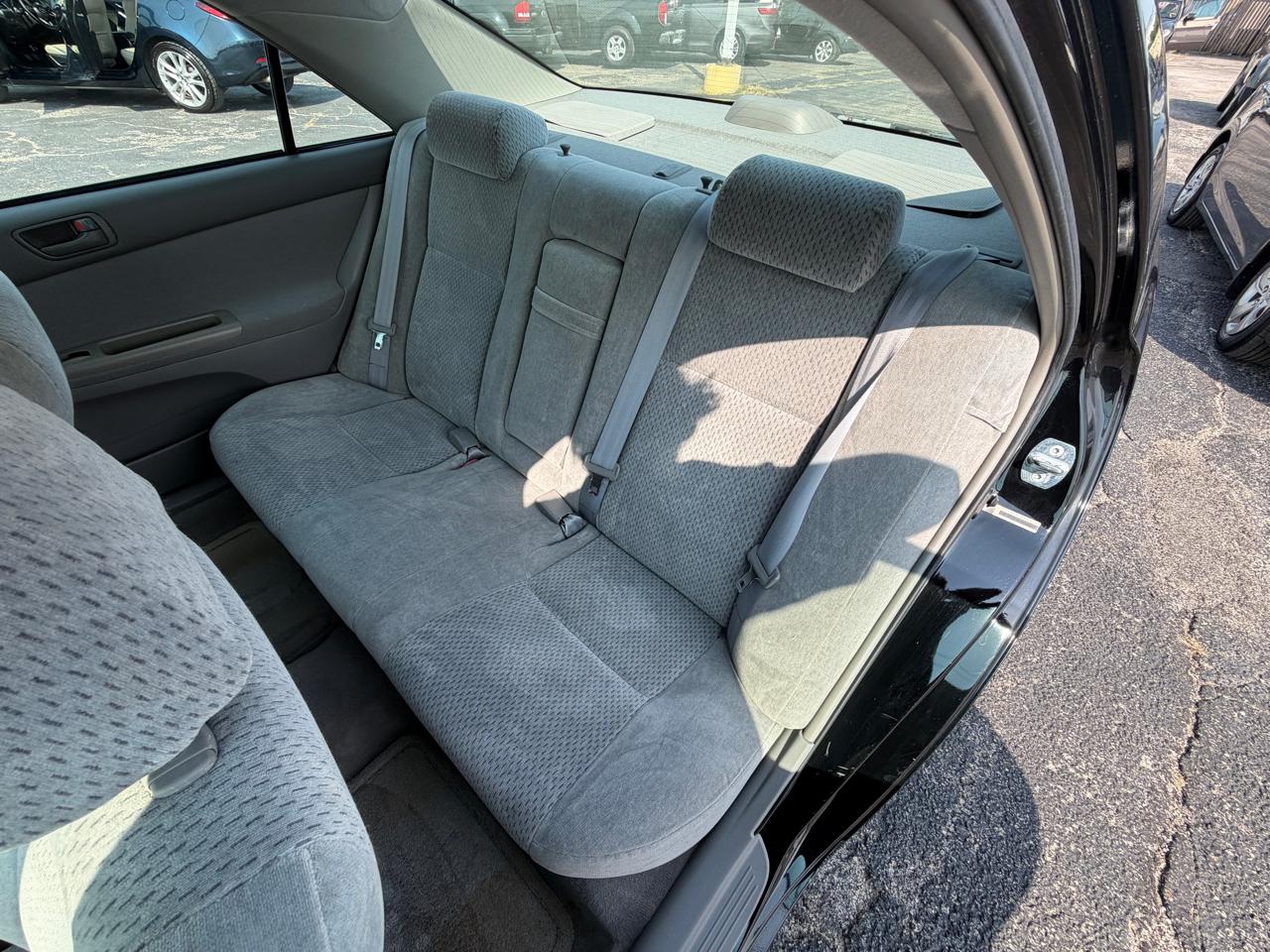 Toyota Camry LE V6 2004