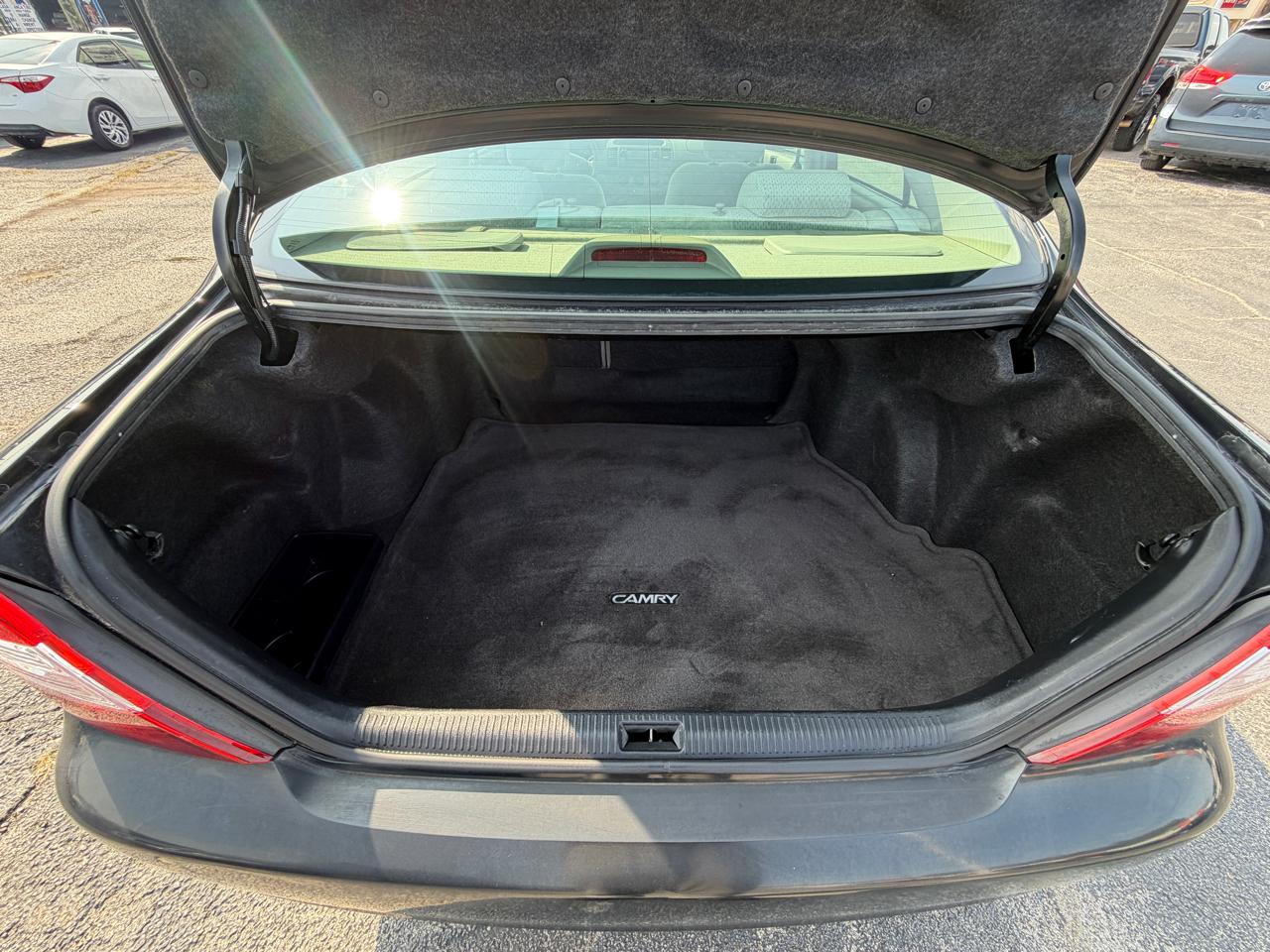 Toyota Camry LE V6 2004