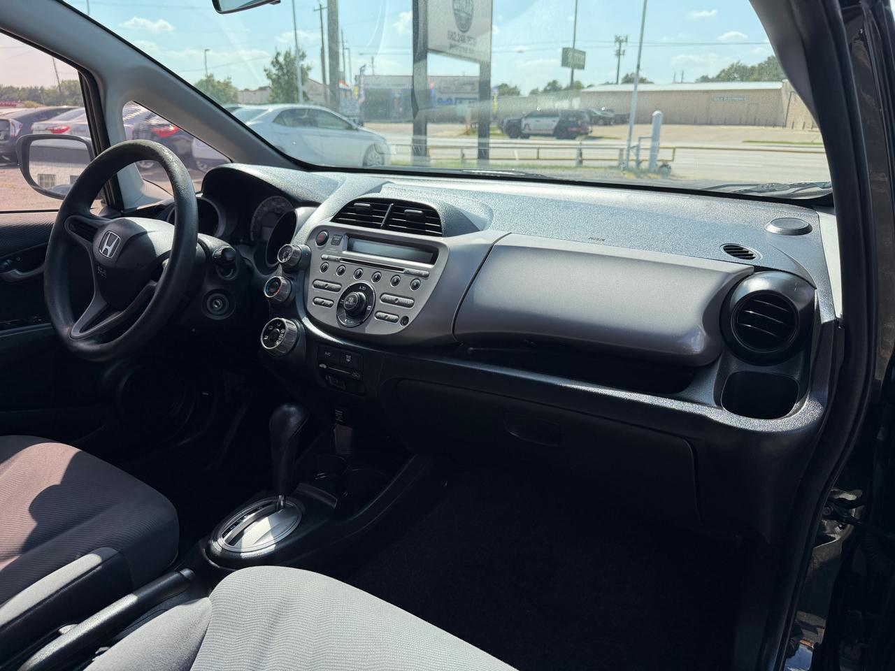 Honda Fit 5-Speed AT 2009