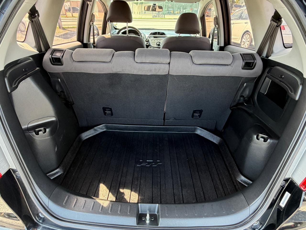Honda Fit 5-Speed AT 2009