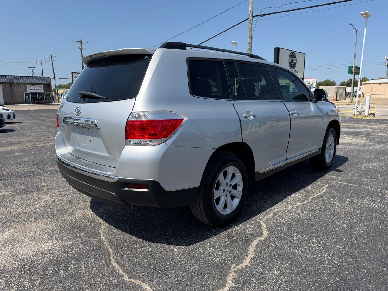 Toyota Highlander SE FWD V6 2013