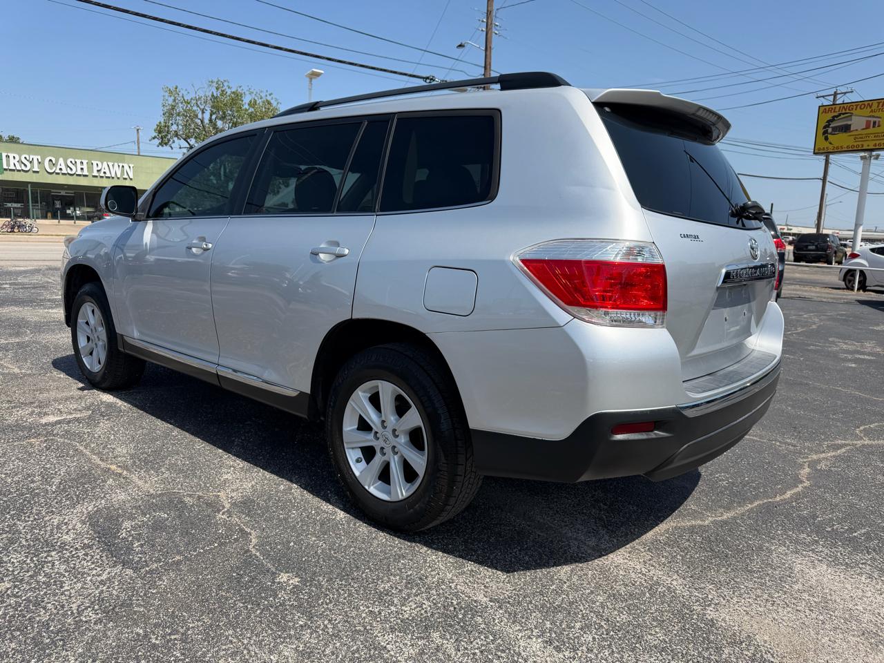 Toyota Highlander SE FWD V6 2013