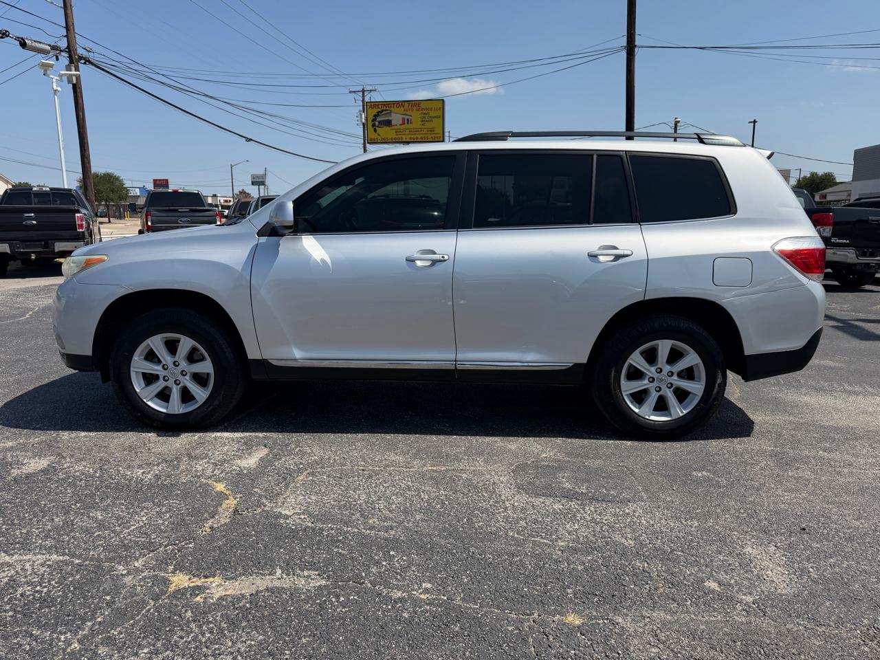 Toyota Highlander SE FWD V6 2013