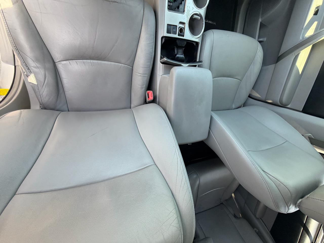 Toyota Highlander SE FWD V6 2013