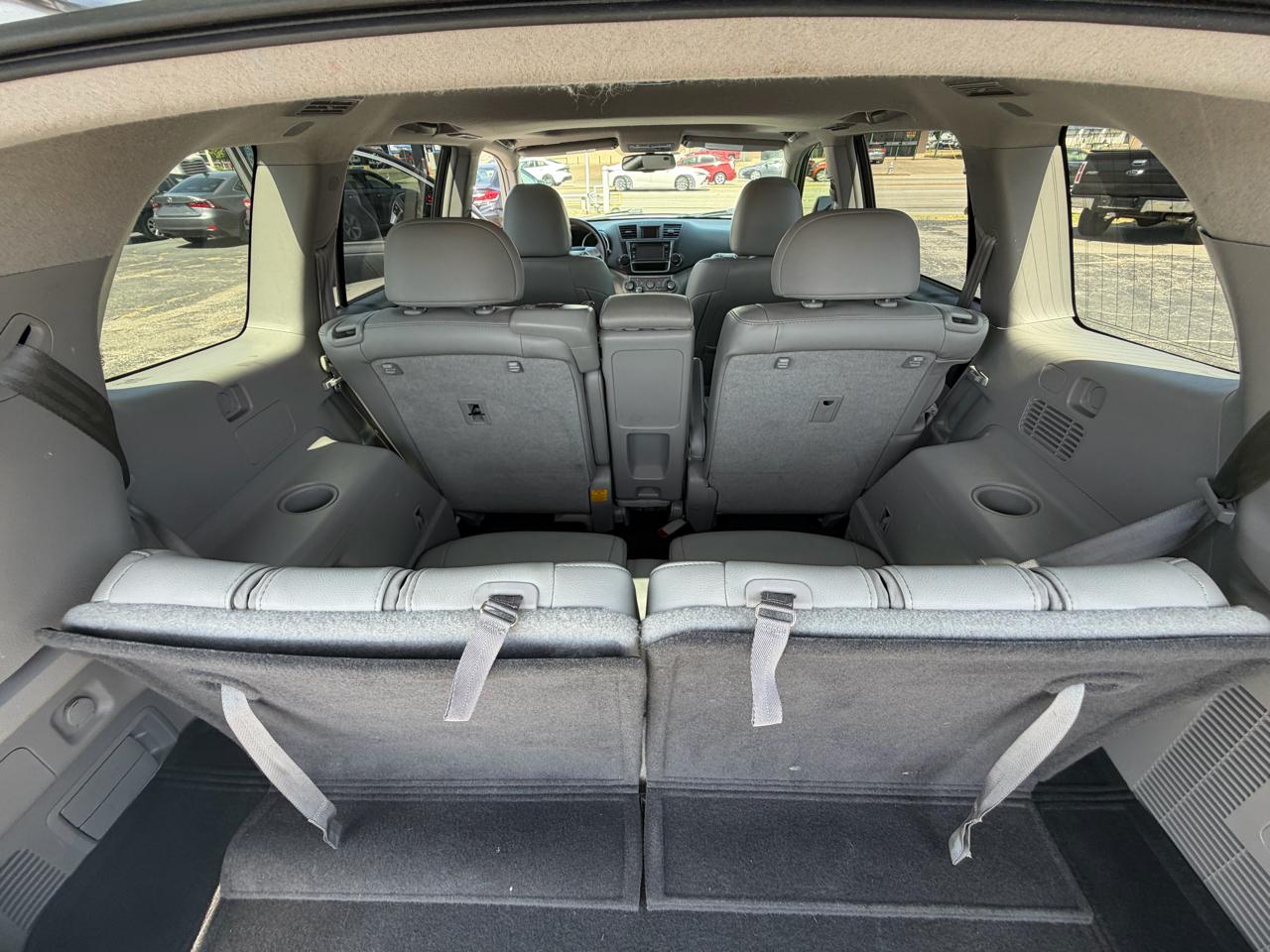 Toyota Highlander SE FWD V6 2013