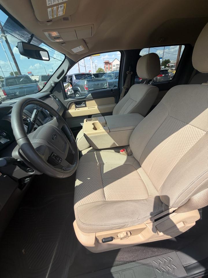Ford F-150 XL SuperCrew 5.5-ft. Bed 4WD 2014