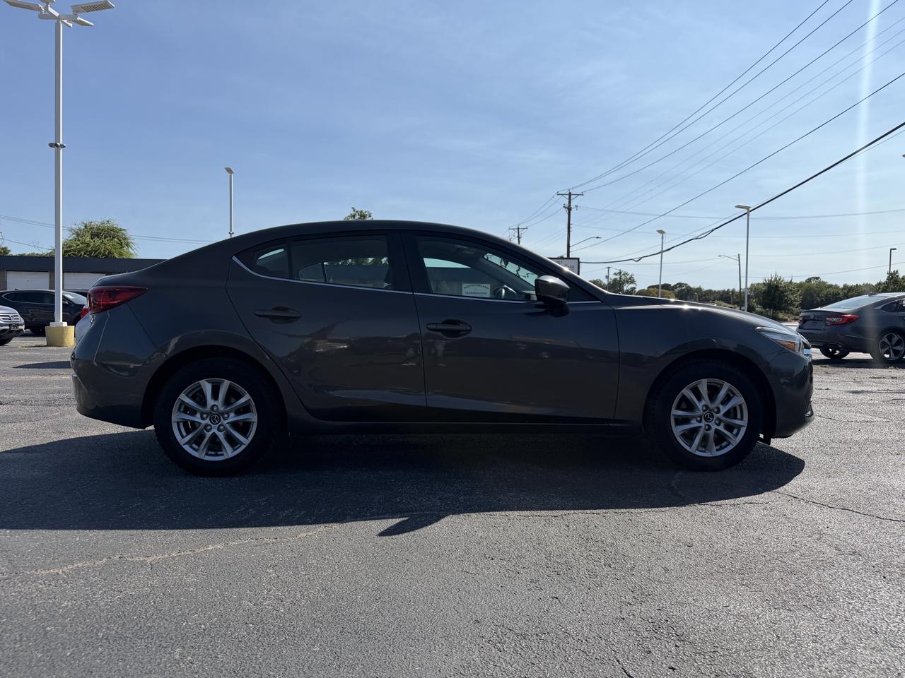 Mazda MAZDA3 i Sport AT 4-Door 2017