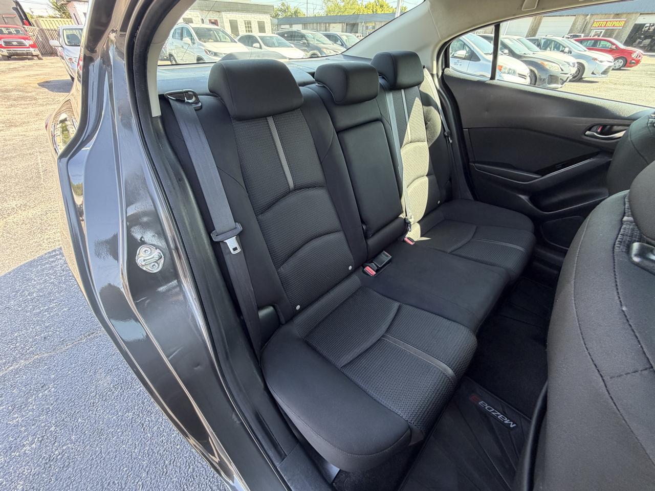 Mazda MAZDA3 i Sport AT 4-Door 2017