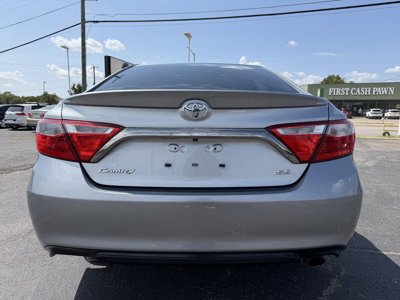 Toyota Camry SE 2015