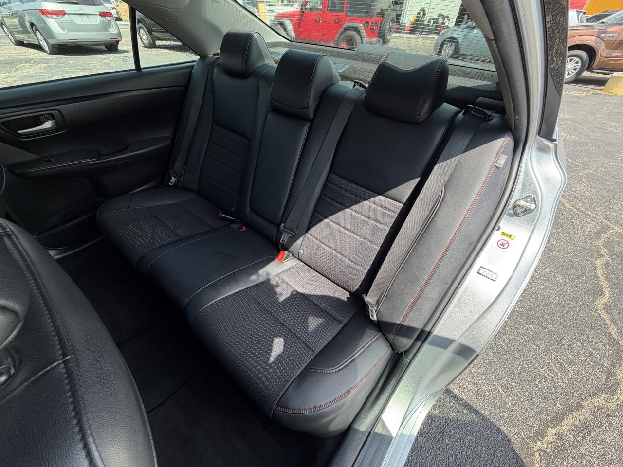 Toyota Camry SE 2015