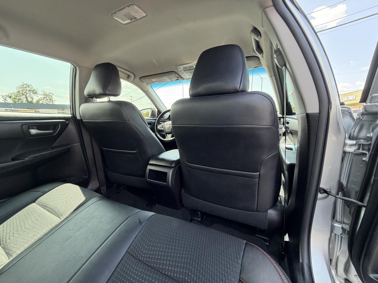Toyota Camry SE 2015