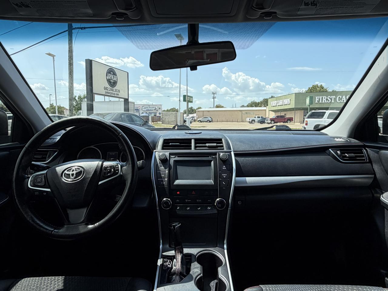 Toyota Camry SE 2015