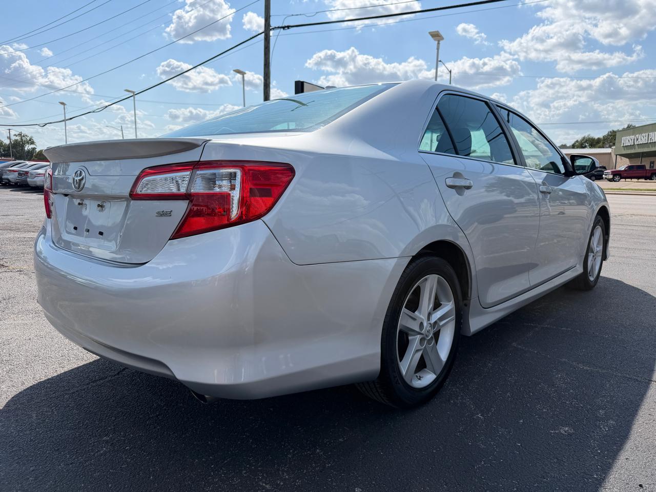 Toyota Camry SE 2014