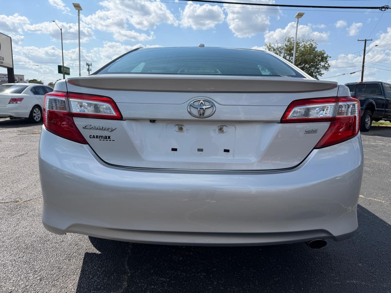 Toyota Camry SE 2014