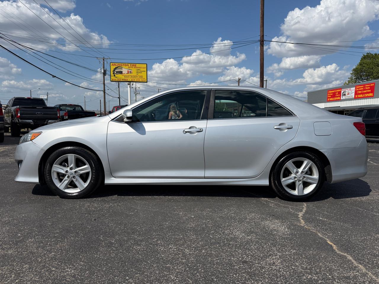 Toyota Camry SE 2014