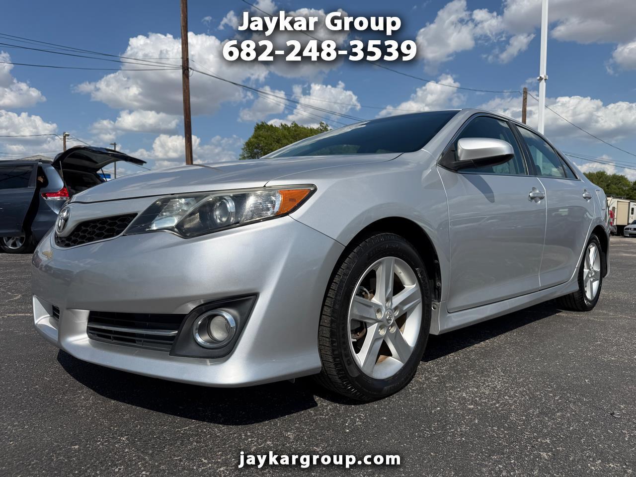 Toyota Camry SE 2014