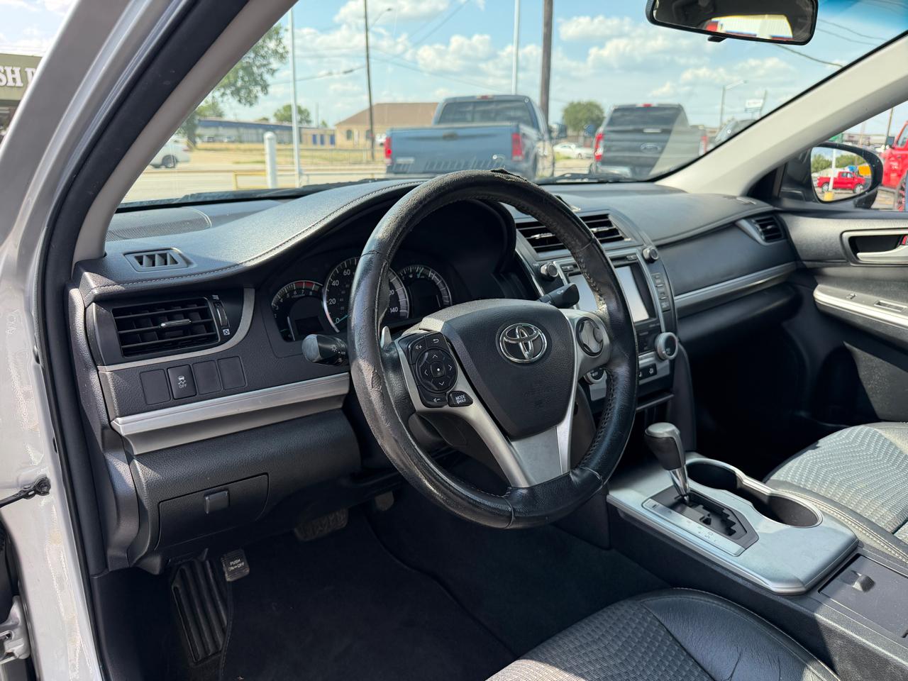 Toyota Camry SE 2014