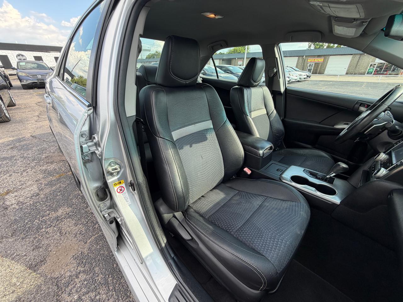 Toyota Camry SE 2014