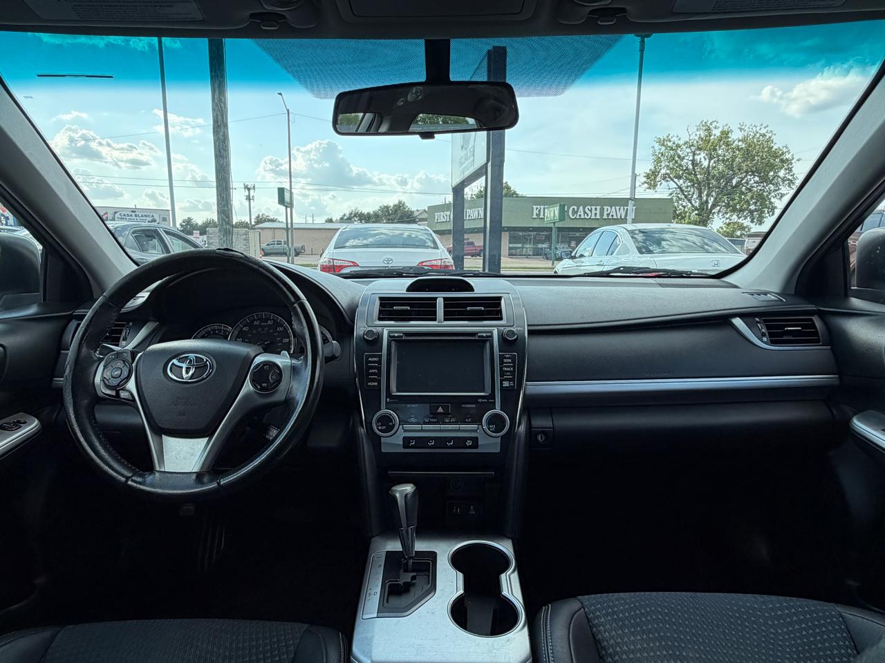 Toyota Camry SE 2014