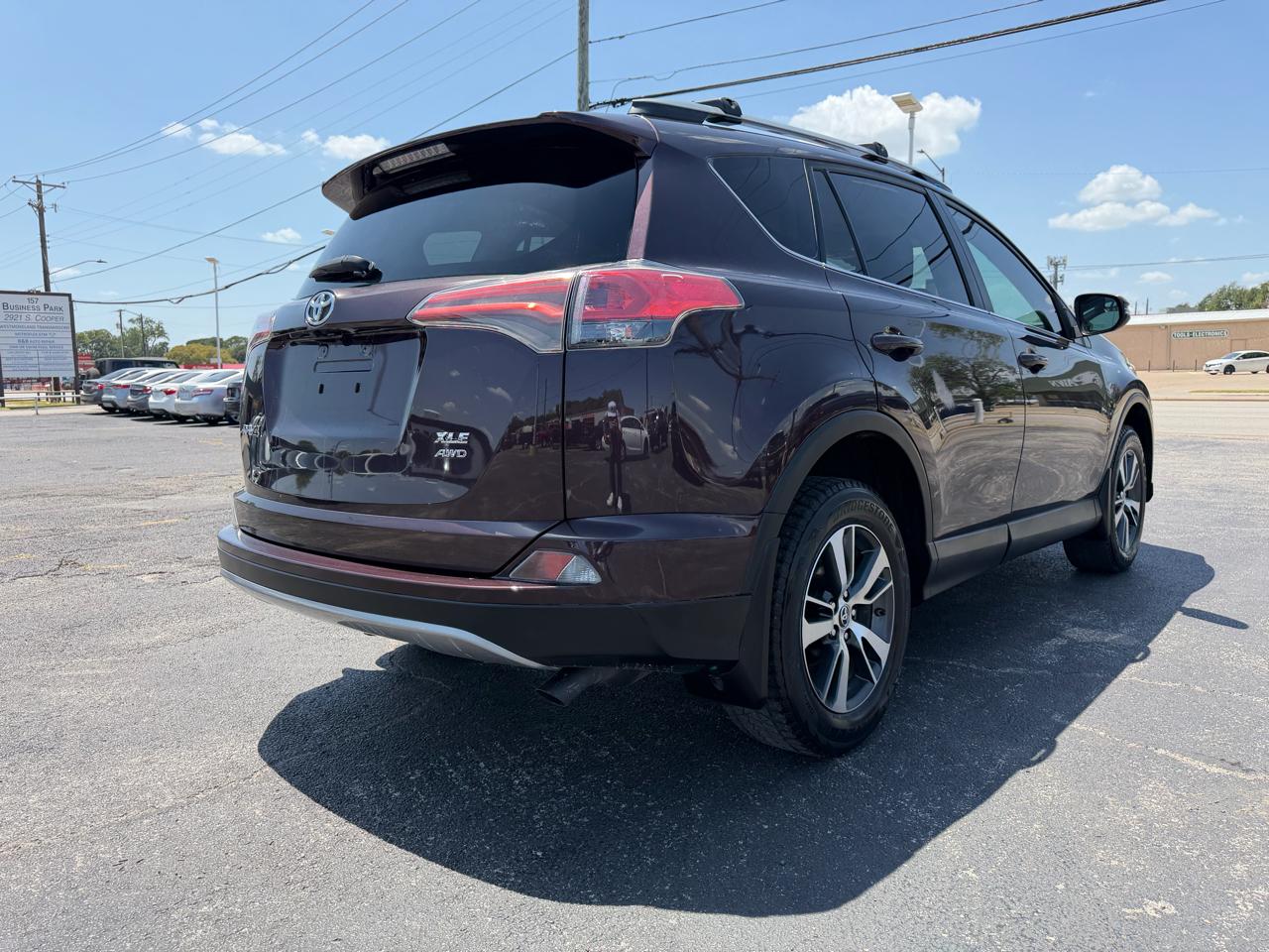 Toyota RAV4 XLE AWD 2017