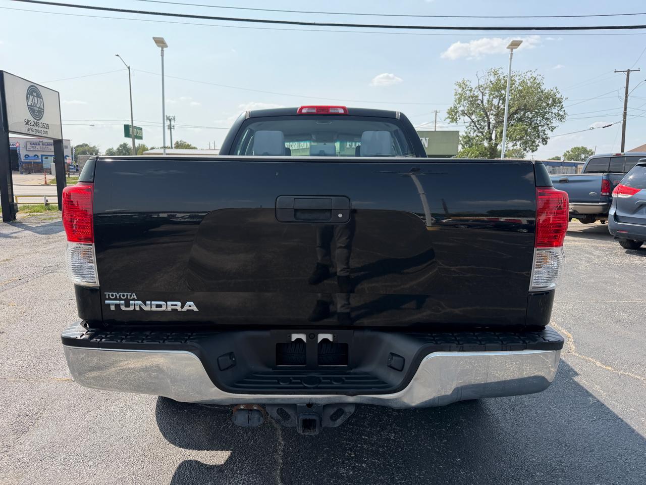 Toyota Tundra Tundra-Grade Double Cab 4.6L 2WD 2011
