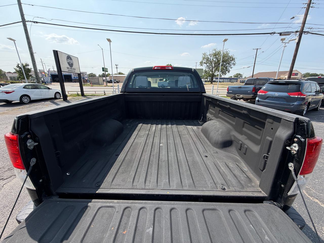 Toyota Tundra Tundra-Grade Double Cab 4.6L 2WD 2011