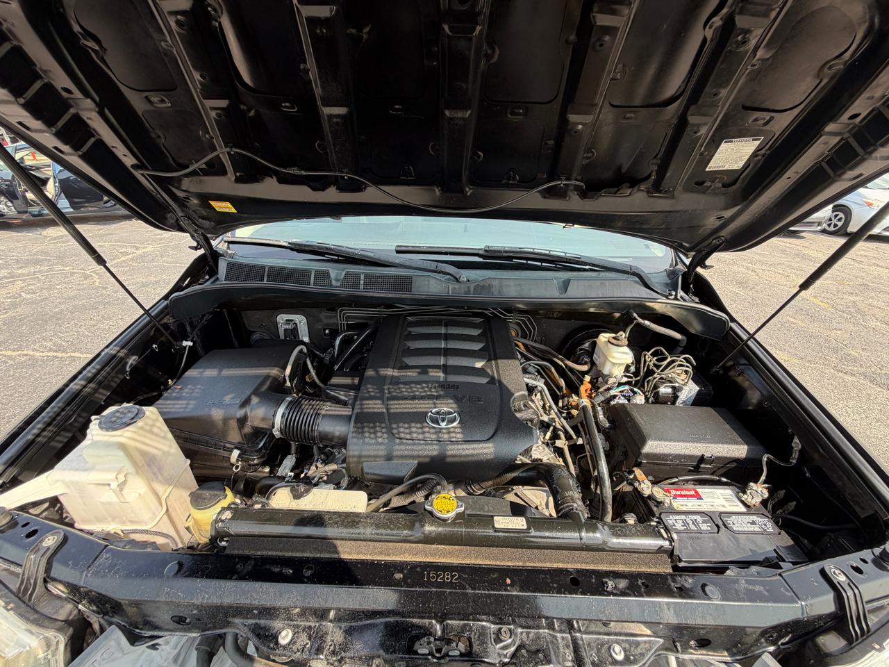 Toyota Tundra Tundra-Grade Double Cab 4.6L 2WD 2011