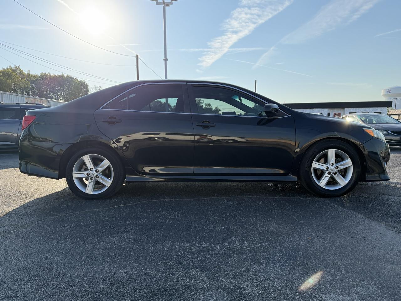 Toyota Camry SE 2014