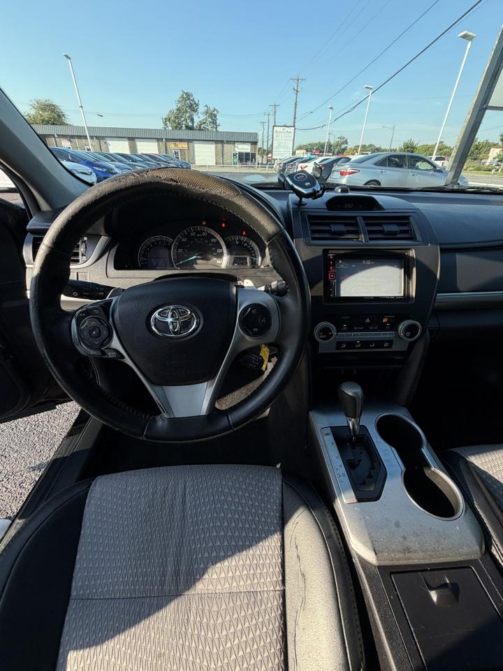 Toyota Camry SE 2014