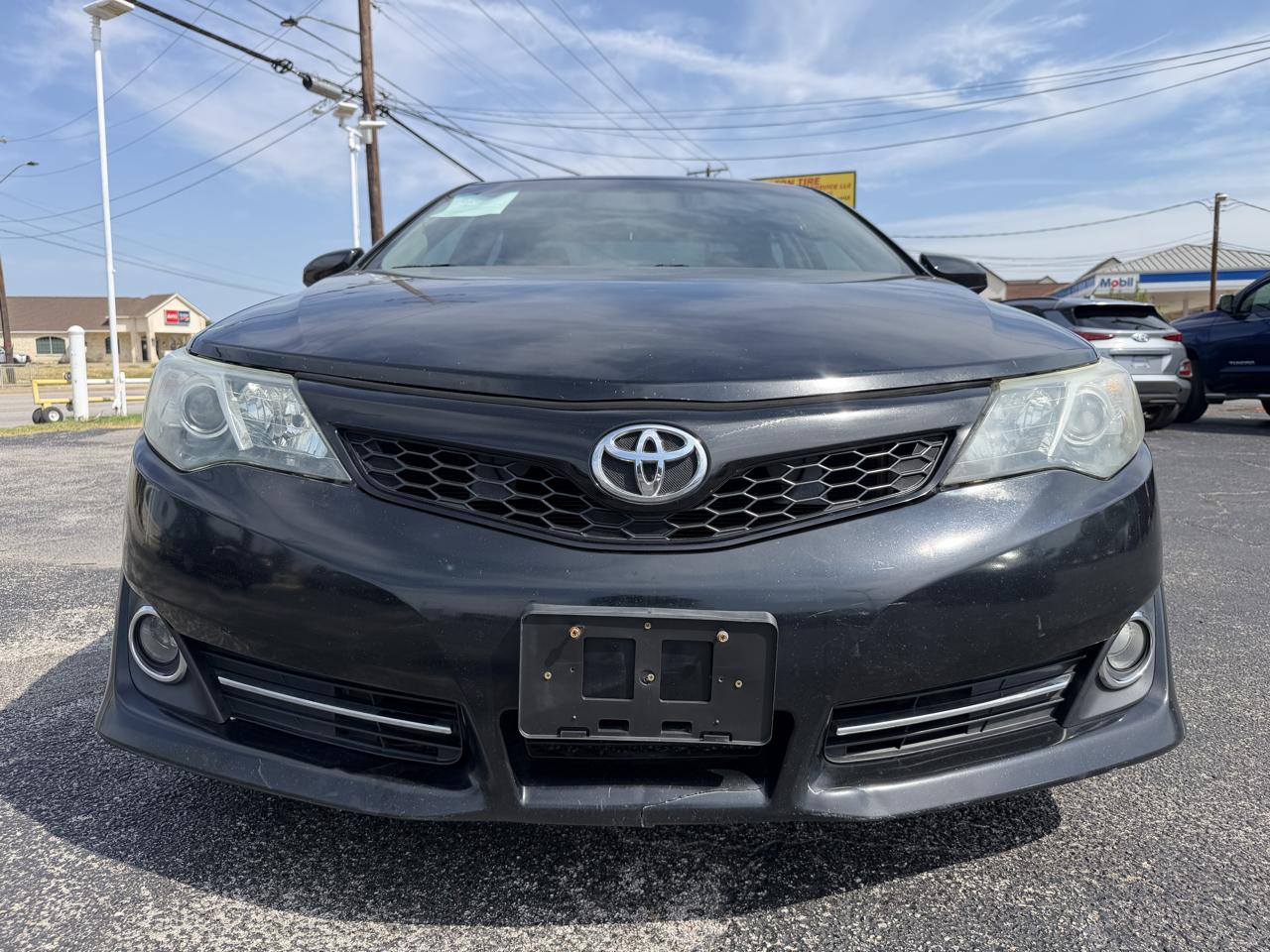 Toyota Camry SE 2014