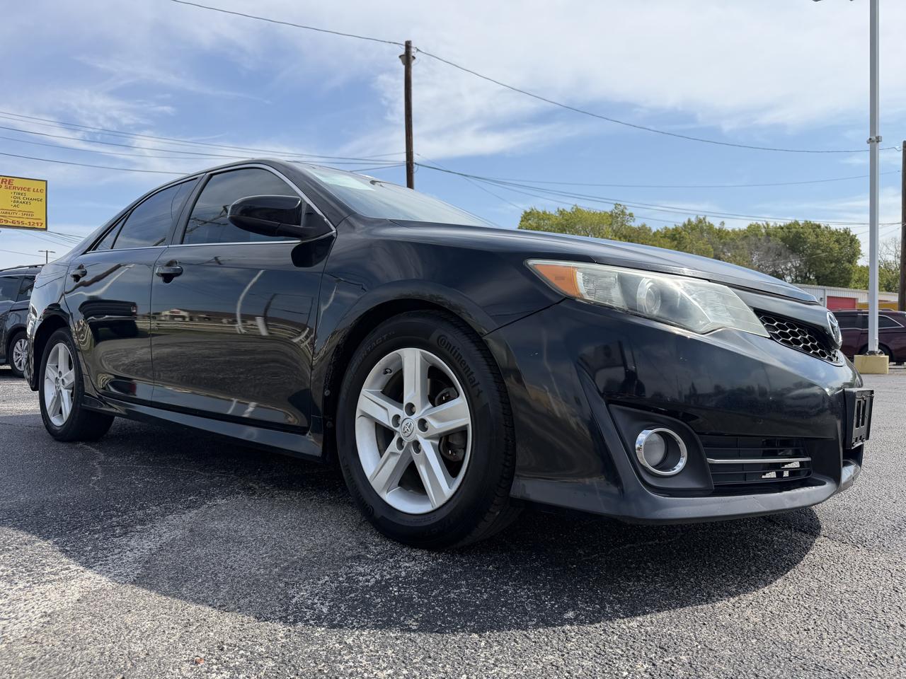 Toyota Camry SE 2014