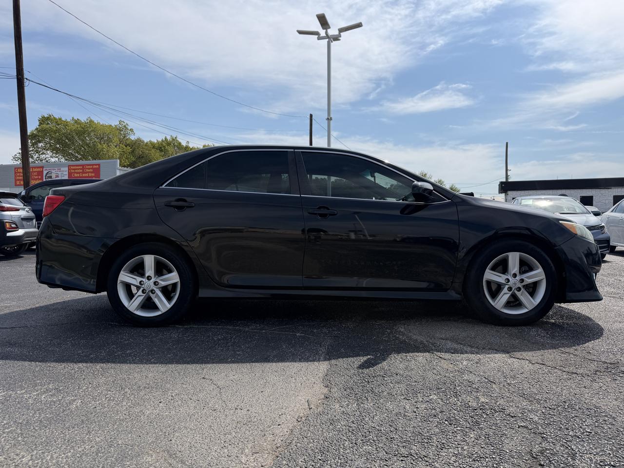 Toyota Camry SE 2014