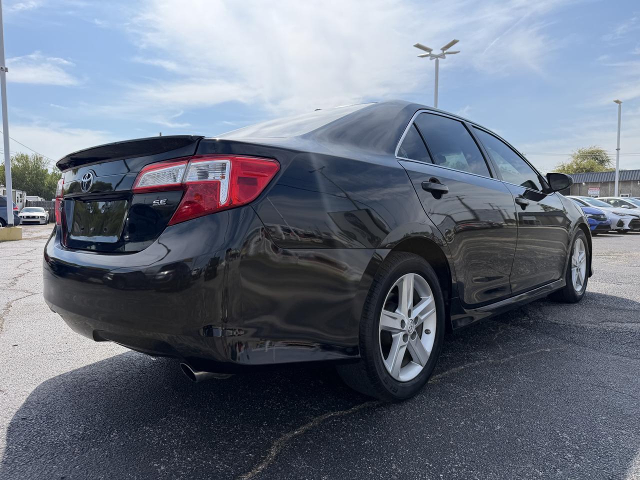 Toyota Camry SE 2014