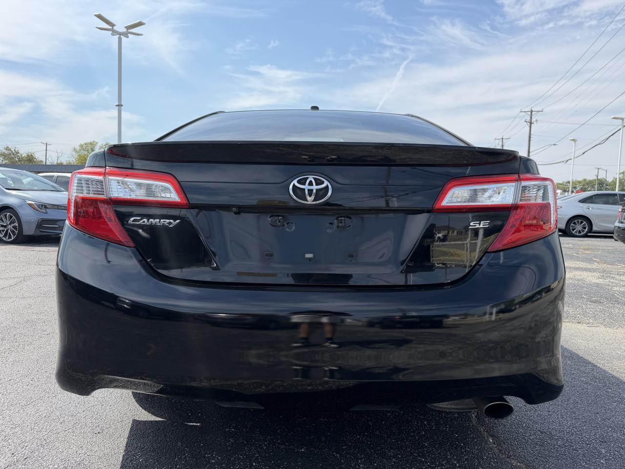 Toyota Camry SE 2014
