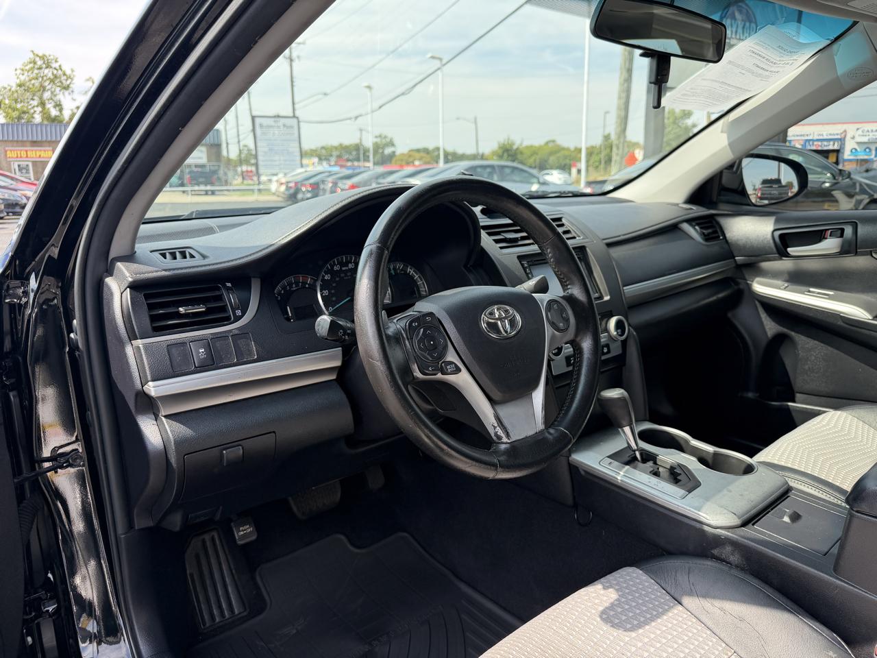 Toyota Camry SE 2014